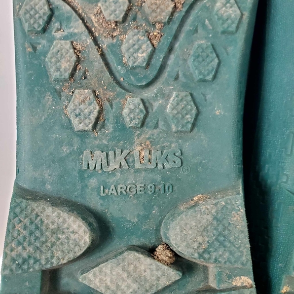 MUK LUKS Women's Garden Green Clogs - Picture 13 of 15